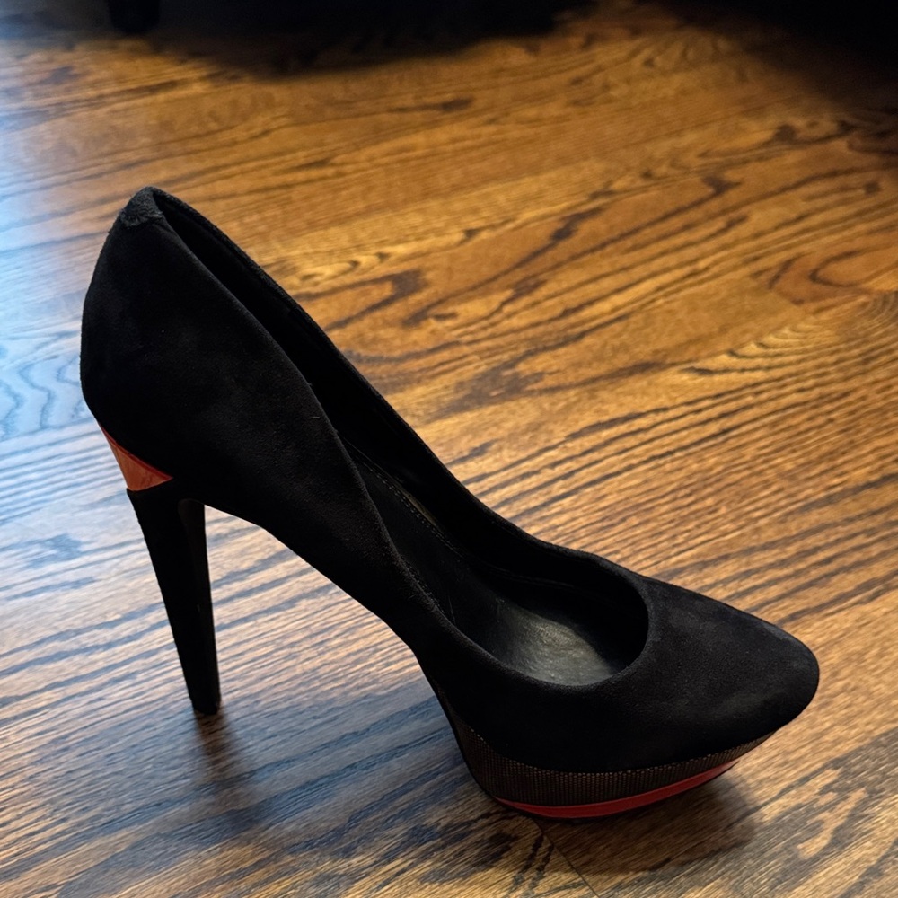 Jessica Simpson Black Suede Pumps with Red Accents size 8.5 M or 38.5 - Picture 5 of 8